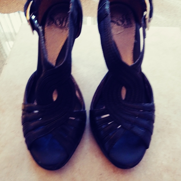 Black Soft Shoes Size 4. Good Condition. - Picture 6 of 6